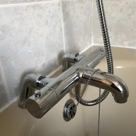 Pottery - Close To The District * Skelton (Cumbria)